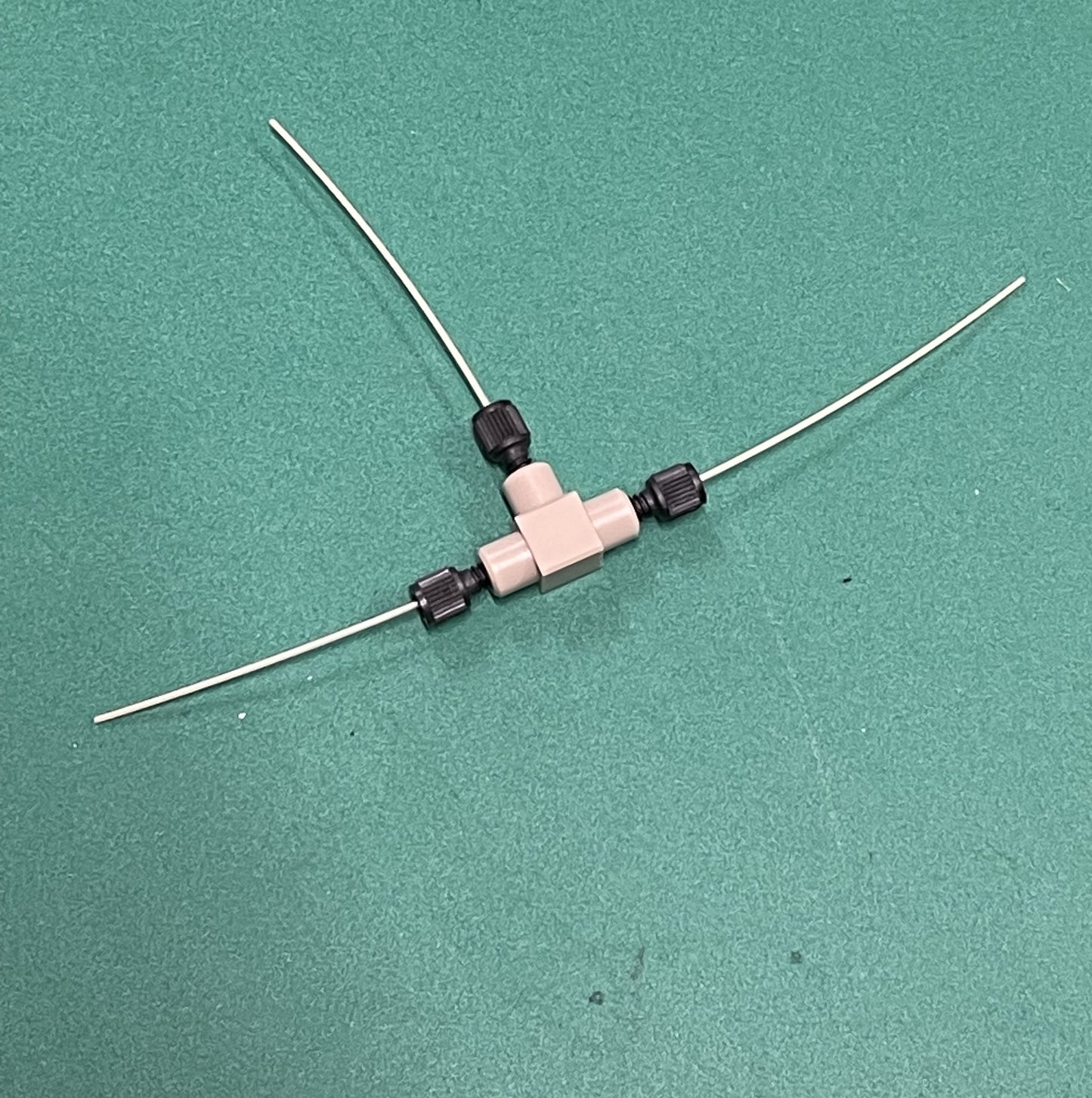 1/32インチ_T字コネクタ